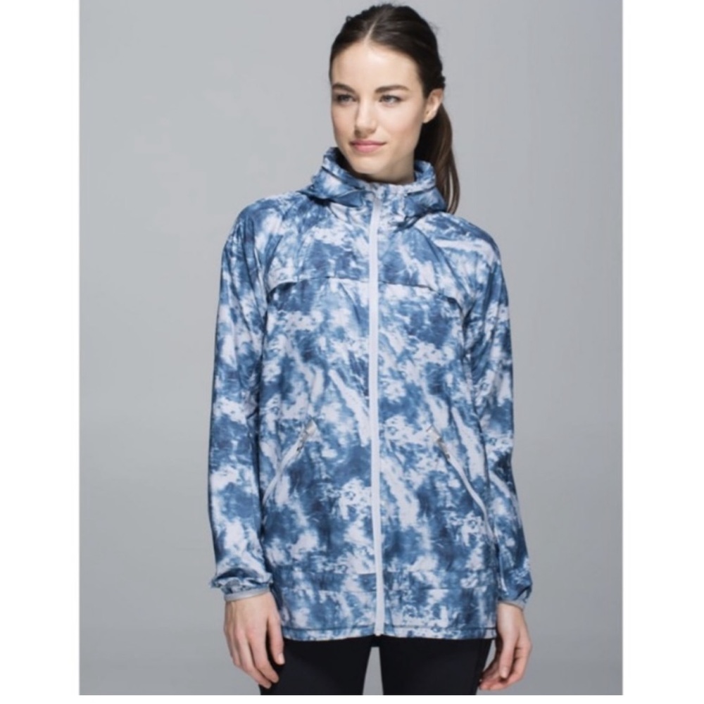 Lululemon Miss Misty Packable Jacket II Sea Side Silver Fox Alberta Lake Size 8